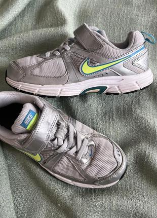 Кросівки nike оригинал р.33