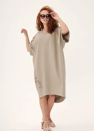 Бежевая льняная кэжуал оверсайз платья в японском стиле innoe однотонная