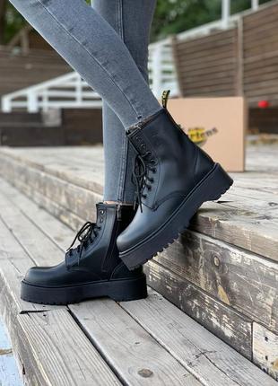 Ботинки dr. martens Heart black черевики