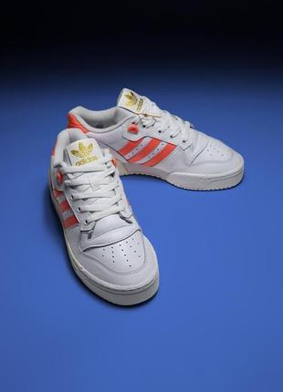 Кроссовки adidas rivalry low. оригинал. размер 40 - 25см4 фото