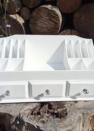 Большой комод для косметики