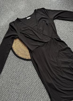 Платье черное в обтяжку с затяжкой h&m
