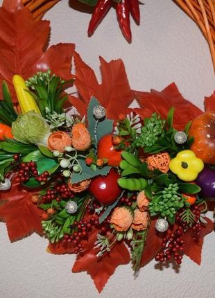 Осенний венчик «кленовая осень» праздничный декор.2 фото