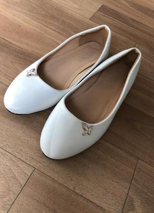 Балетки ( одягались лише 1 раз )