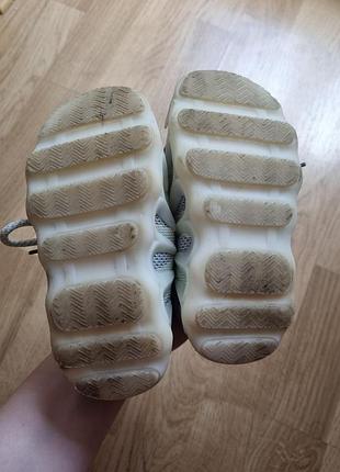 Кросівки ізі 7