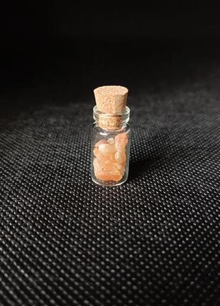 Авантюрин оранжевый, натуральный камень в бутылке 2 см, для медитации и декора6 фото