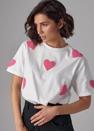 Женская трикотажная футболка с сердечками - молочный цвет, m (есть размеры)5 фото