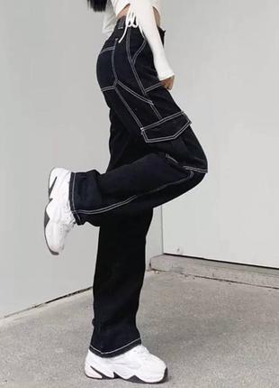 Черные женские свободные джинсы брюки с белыми швами с карманами карго в корейском стиле у2к альт дрейн🖤4 фото