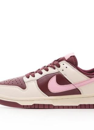 Шикарные женские кроссовки nike sb dunk low retro prm valentine’s day бежевые с бордовым7 фото