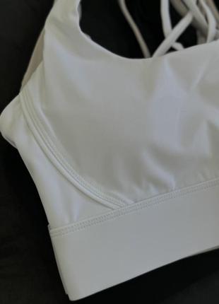 Спортивний топ