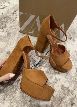 Босоніжки zara