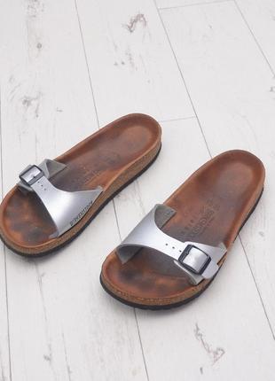 Birkenstock оригинальные тапочки тапки кожаные р. 40 кожаные серебряный цвет