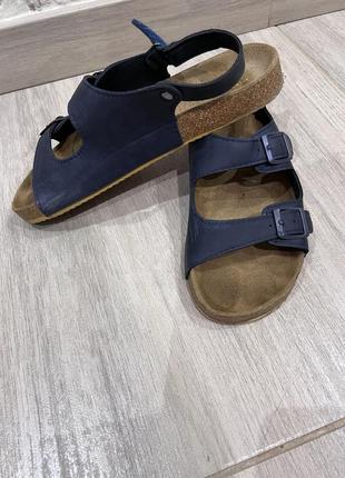 Босоніжки для хлопця