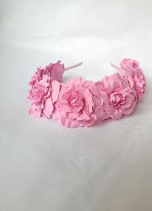 Веночек с розовыми розами ручной работы.