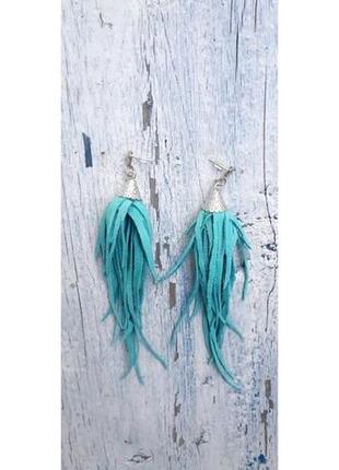 Замшеві довгі сережки кисті яскравого бірюзового кольору