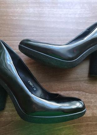 Женские туфли