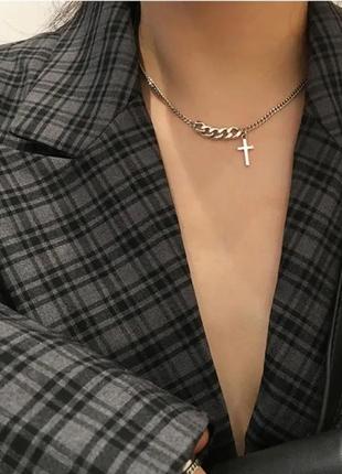 Цепочка с крестиком y2k