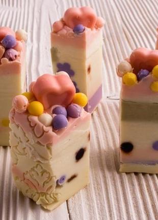 Натуральне мило " bubble gum" від світ мила