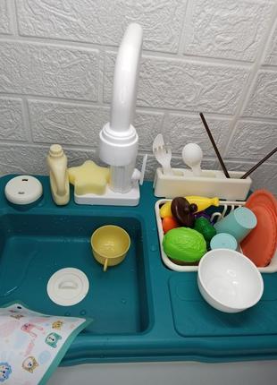 Детская игровая кухня с автоматической подачей воды