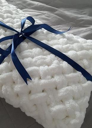 Плюшевый плед плетёнка. белый пледик пуффи