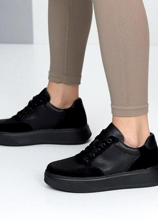 Черные женские кроссовки, кеды на невысокой платформе, качественная кожа + замша, перфорация дырочки9 фото