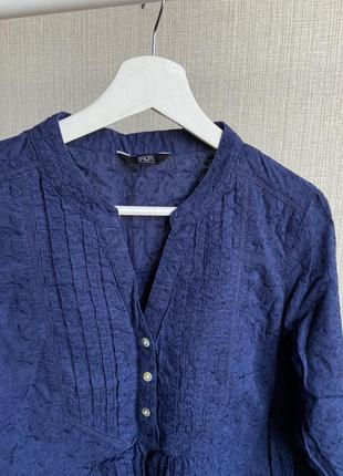 Синяя рубашка женская блузка с прошвой6 фото
