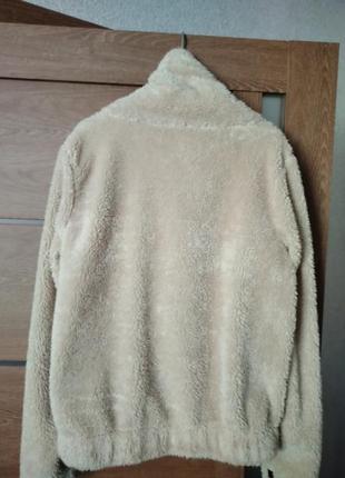 Модная курточка- тедди бежевого цвета.3 фото