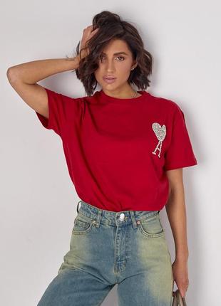 Трикотажна футболка ami прикрашена бісером і стразами — червоний колір, s (є розміри)