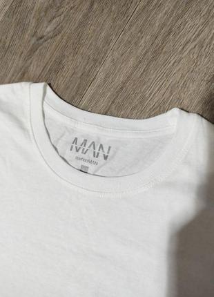 Мужская белая футболка / boohoo man / мужская одежда / чоловічий одяг /2 фото