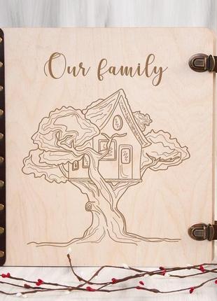 Персоналізований сімейний дерев'яний альбом для фотографій «our family»2 фото