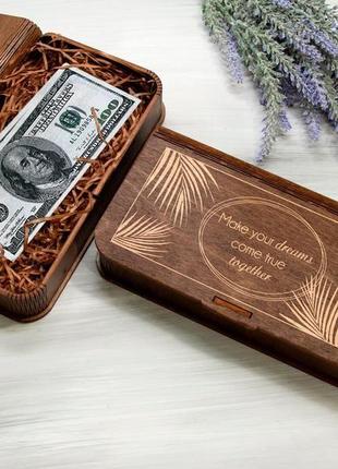 Дерев'яна коробка-конверт для грошей в подарунок для молодят з лазерним гравіруванням в тропічному2 фото