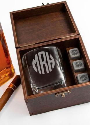 Охлаждающие камни для виски с гравировкой и стаканом в деревянной коробке