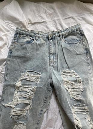 Рваные джинсы mom misguided riot2 фото