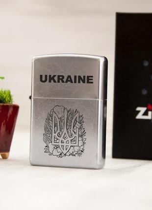 Стильная зажигалка zippo с гравировкой герба украины7 фото