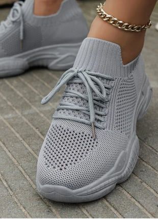 Легкие кроссовки 24 см