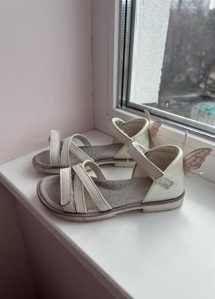 Босоножки на девочку