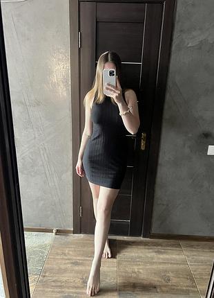 Плаття по фігурі