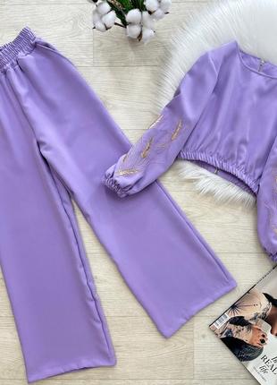 Неймовірно гарний костюм з золотистими колосками