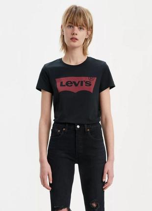 Женская летняя футболка levi's1 фото