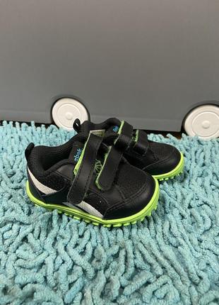 Кроссовки reebok размер 17