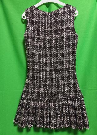 Платье из твидовой шерсти с аппликацией и стразами3 фото