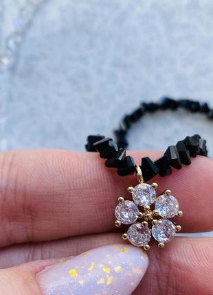 Намисто чокер з кришталю та підвіска циркони квітка