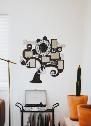 Настінний годинник з рамками для фото