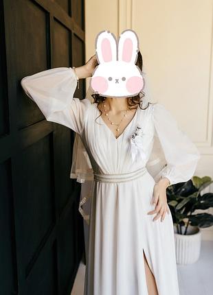 Весільна сукня з фатою