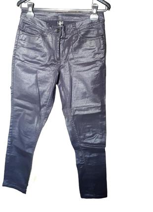 Жіночі джинси