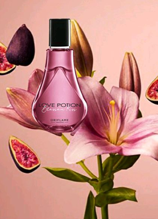 Парфумований спрей для тіла love potion blossom kiss