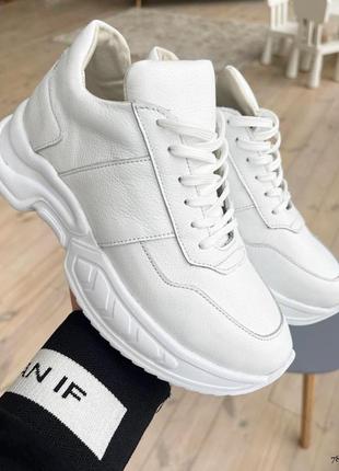 Класні білі шкіряні кросівки10 фото