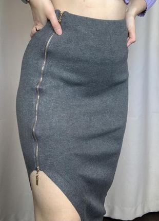 Длинная юбка с вырезом2 фото