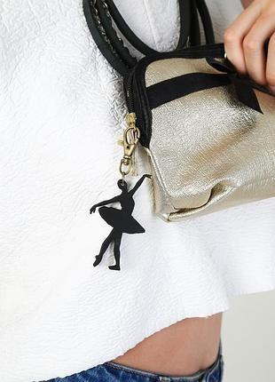 Кожаный брелок балерина от мастерской wild