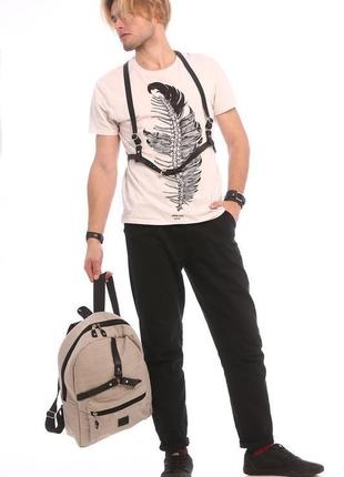 Брезентовый рюкзак бежевого цвета от мастерской wild с кожаными полосками черного цвета1 фото